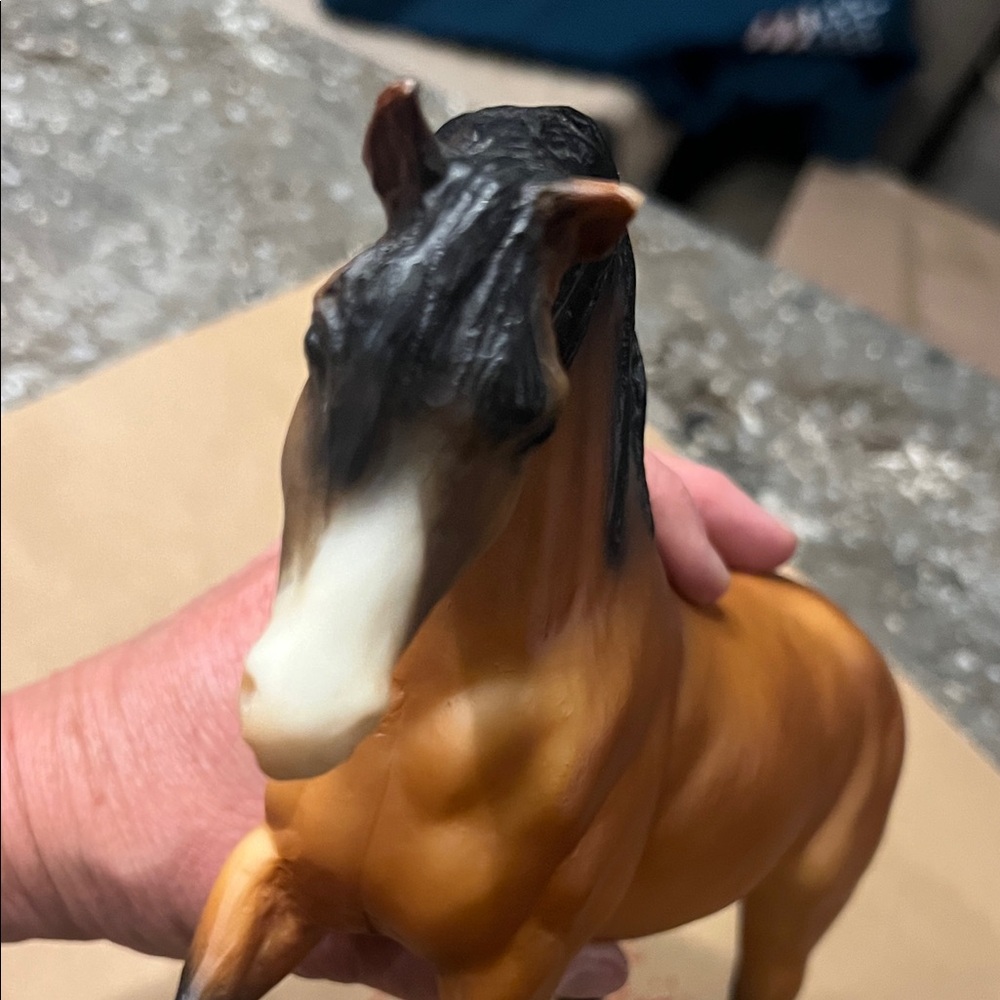Breyer Traditional Buckskin Foundation Stallion - Picture 4 of 4